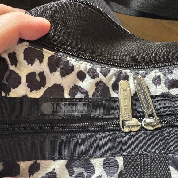LeSportsac Monochrome Leopard Crossbody Bag - Picture 3 of 13